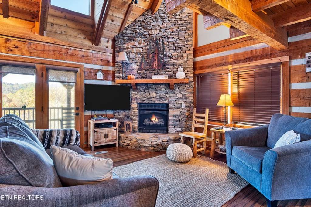219 Tolliver Trl, Townsend, TN 37882