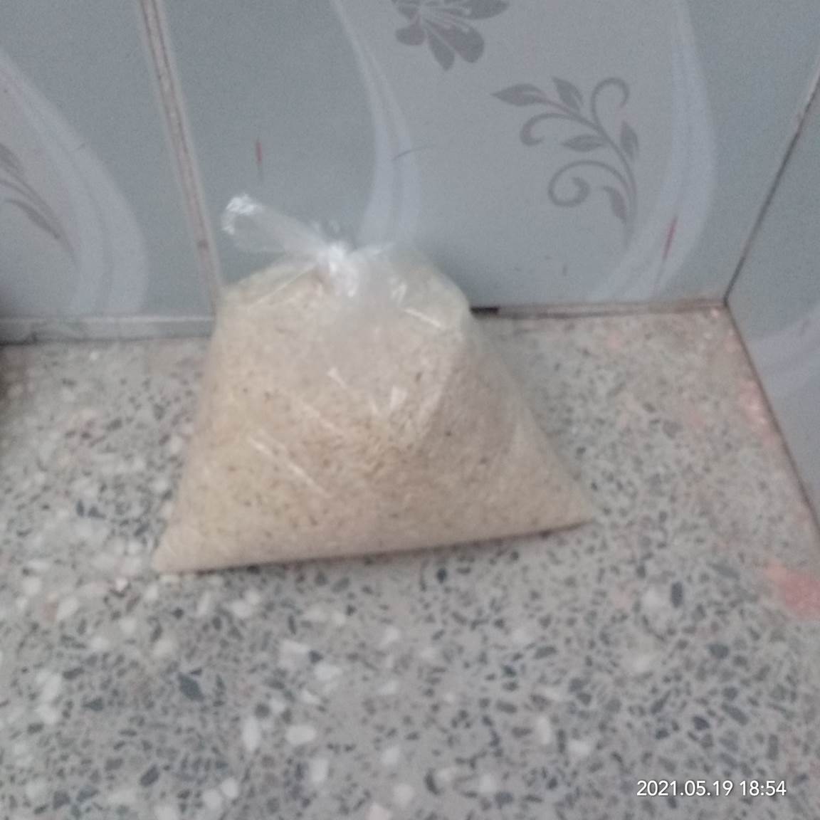 A close-up of a roll of toilet paper

Description automatically generated with low confidence