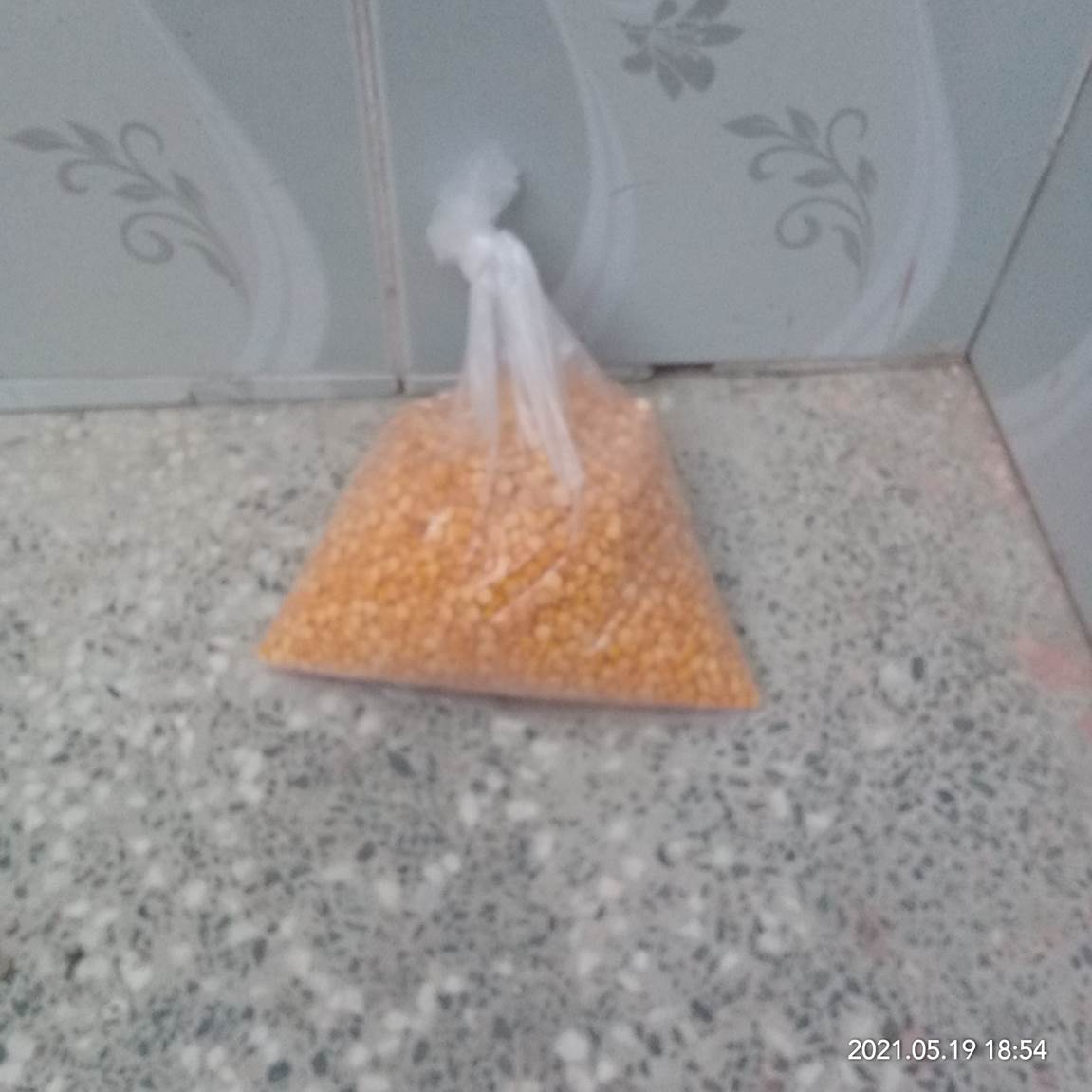 A picture containing indoor, piece

Description automatically generated
